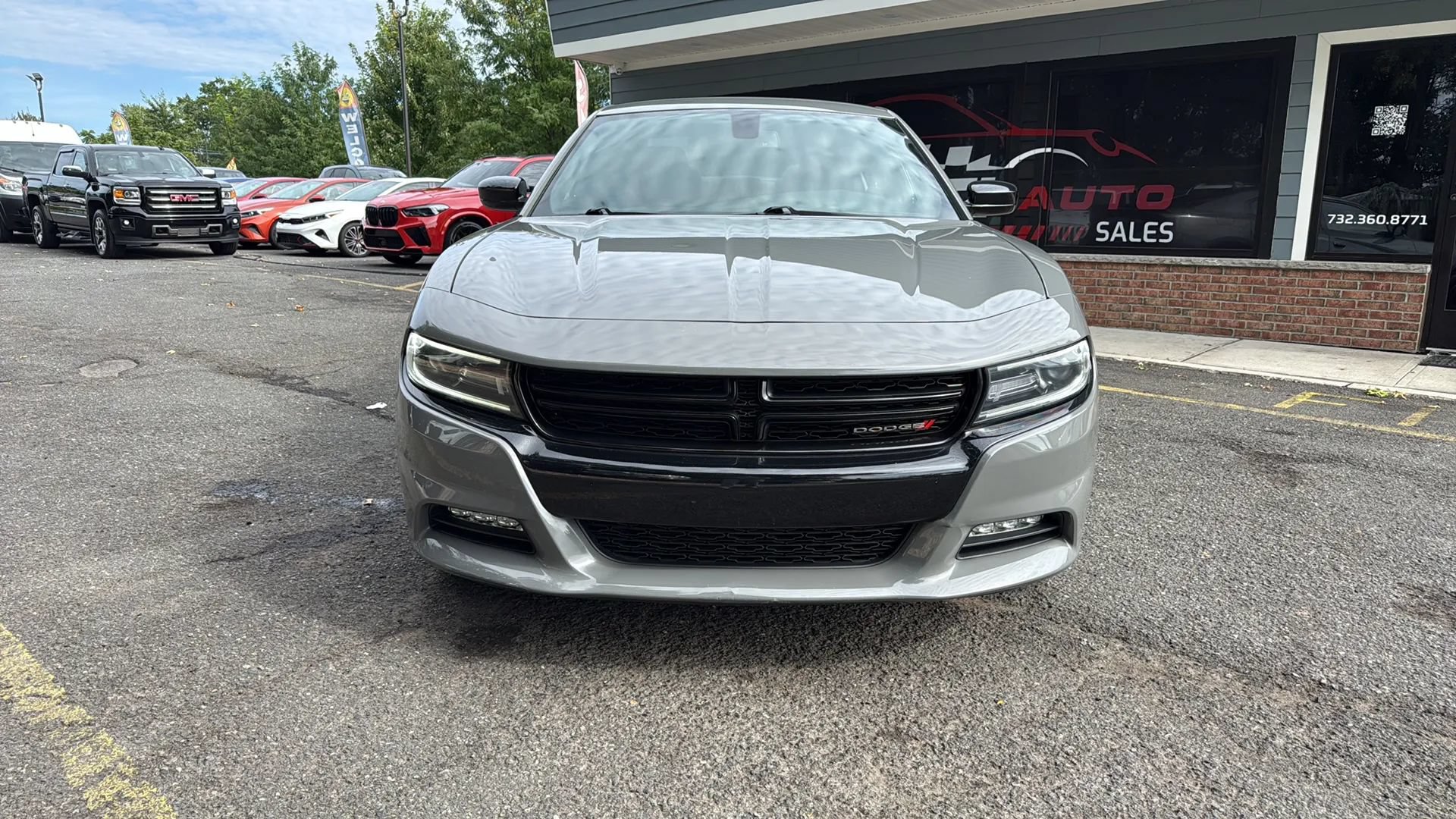 Used 2019 Dodge Charger SXT w/ Blacktop Package AWD/4WD image 2