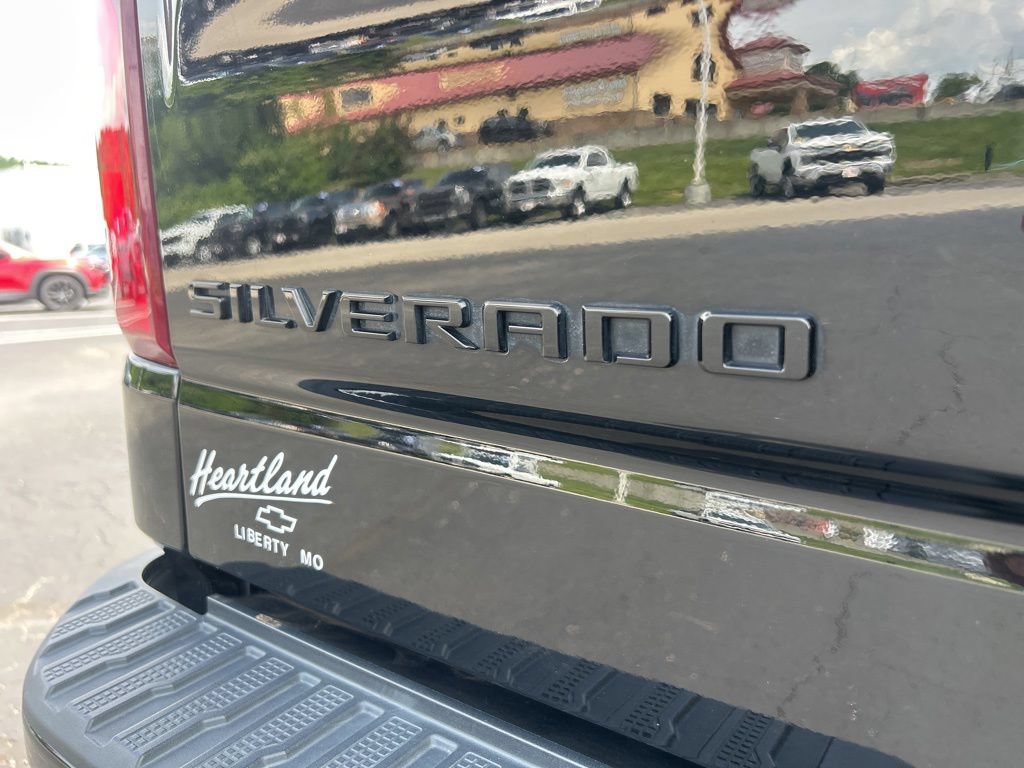 Used 2020 Chevrolet Silverado 1500 LT Trail Boss AWD/4WD image 16