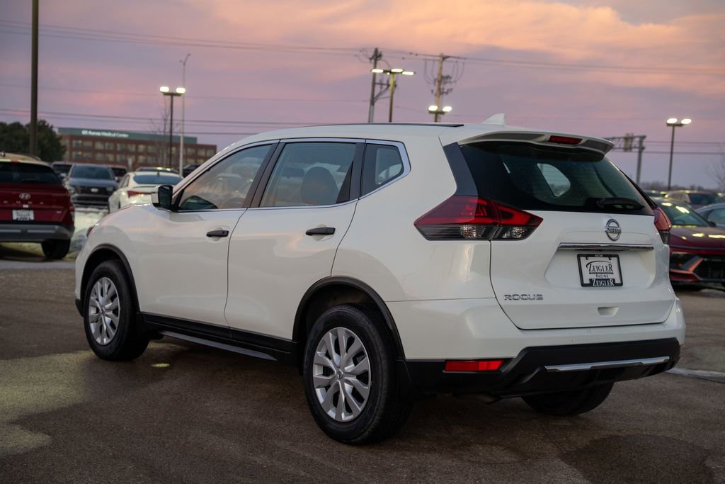 Used 2019 Nissan Rogue SV image 5