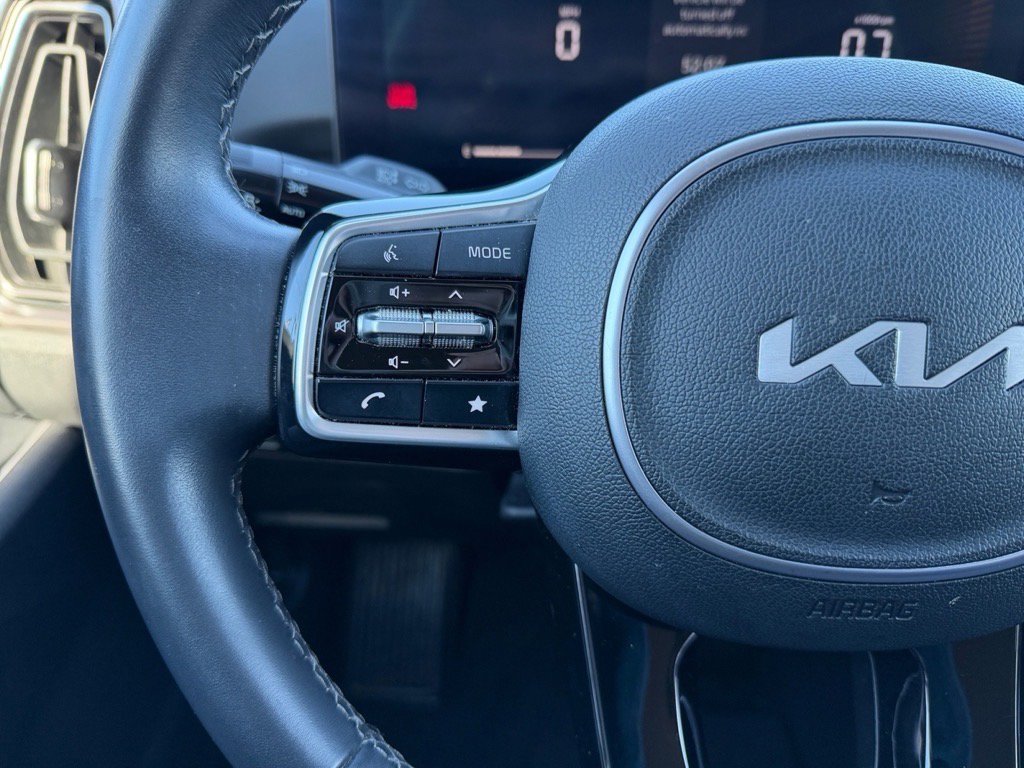 Used 2024 Kia Sorento S w/ Panoramic Sunroof Package image 21