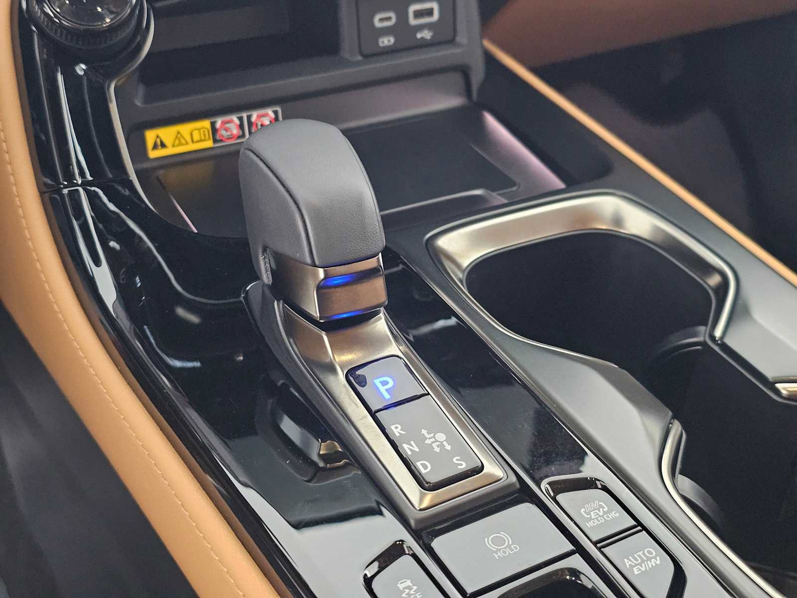 Certified 2026 Lexus NX 450h+ AWD w/ Accessory Package (Z2) image 31