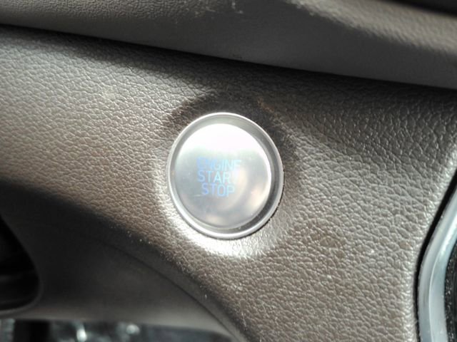 Used 2020 Hyundai Santa Fe SEL w/ Convenience + Premium Package FWD image 46