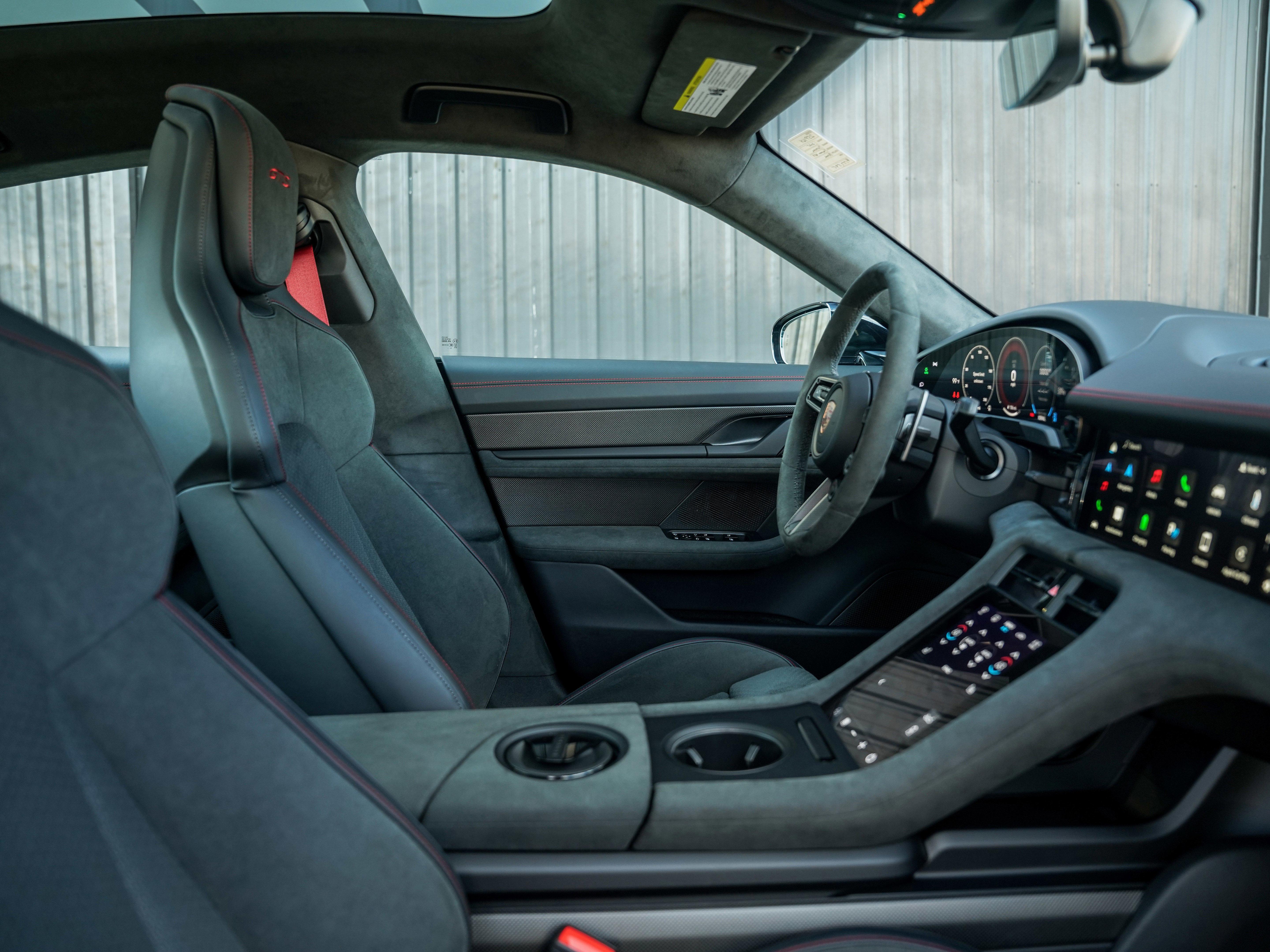 New 2025 Porsche Taycan GTS image 36