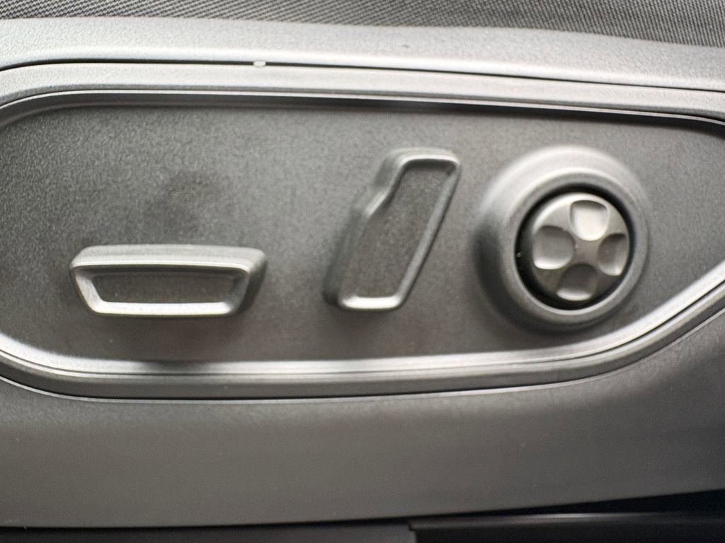New 2026 Jeep Grand Cherokee Laredo X image 13