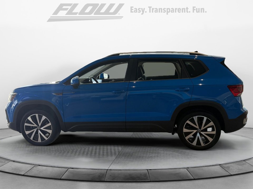 Certified 2022 Volkswagen Taos SE w/ Panoramic Sunroof Package image 5
