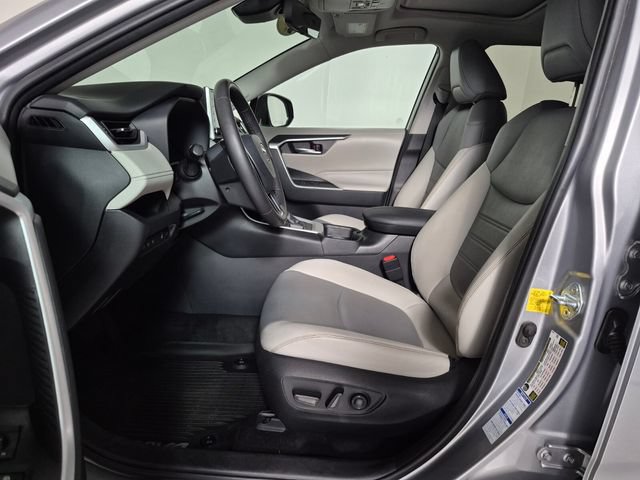 Certified 2021 Toyota RAV4 XLE Premium AWD/4WD image 14