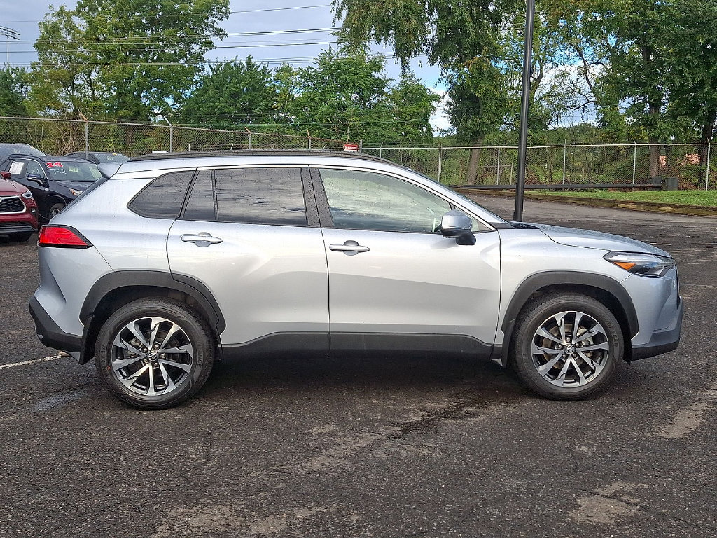 Certified 2023 Toyota Corolla Cross XLE w/ Convenience Package AWD/4WD image 34