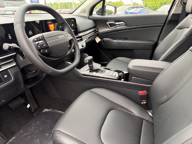 Certified 2026 Kia Sportage EX w/ EX Panorama Roof Package FWD image 18
