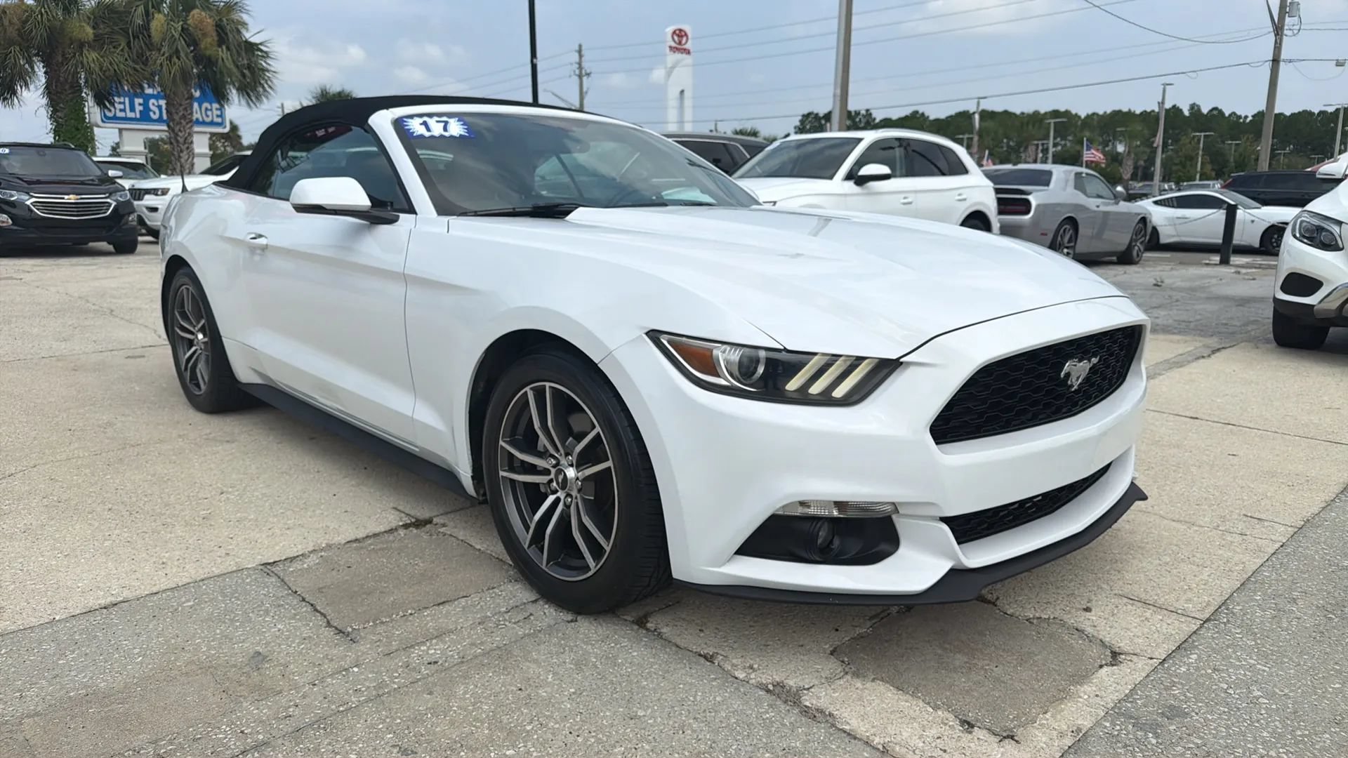 Used 2017 Ford Mustang Premium RWD image 7