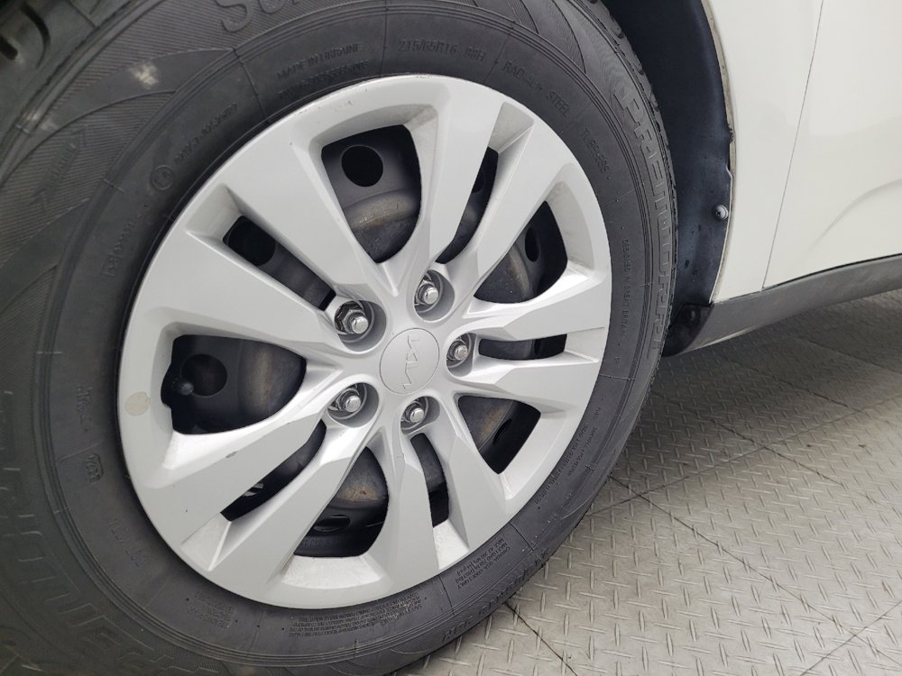 Used 2023 Kia Soul LX FWD image 31