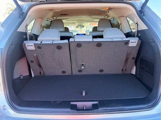 Used 2024 Toyota Highlander XLE image 6