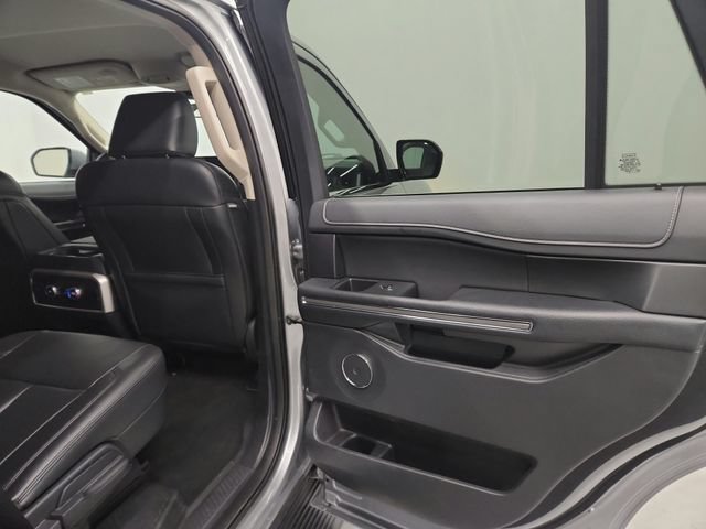 Used 2024 Ford Expedition XLT RWD image 28
