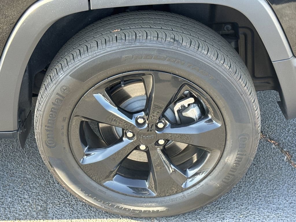 Used 2023 Jeep Cherokee Altitude Lux image 19