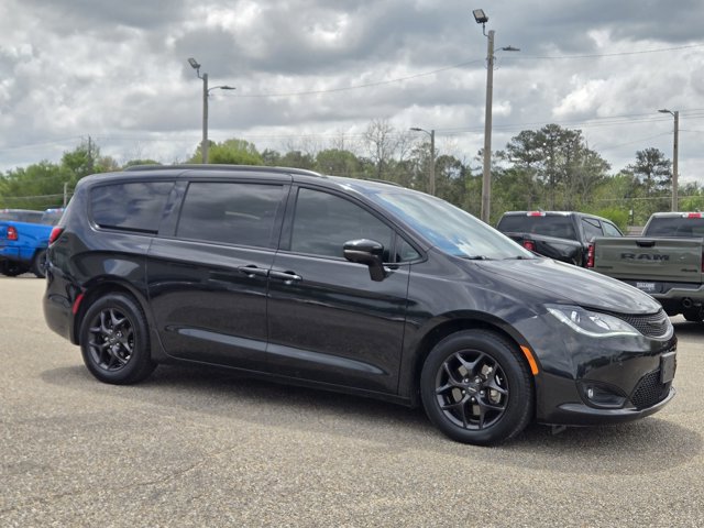 Used 2020 Chrysler Pacifica Limited w/ Advanced Safetytec Group image 5