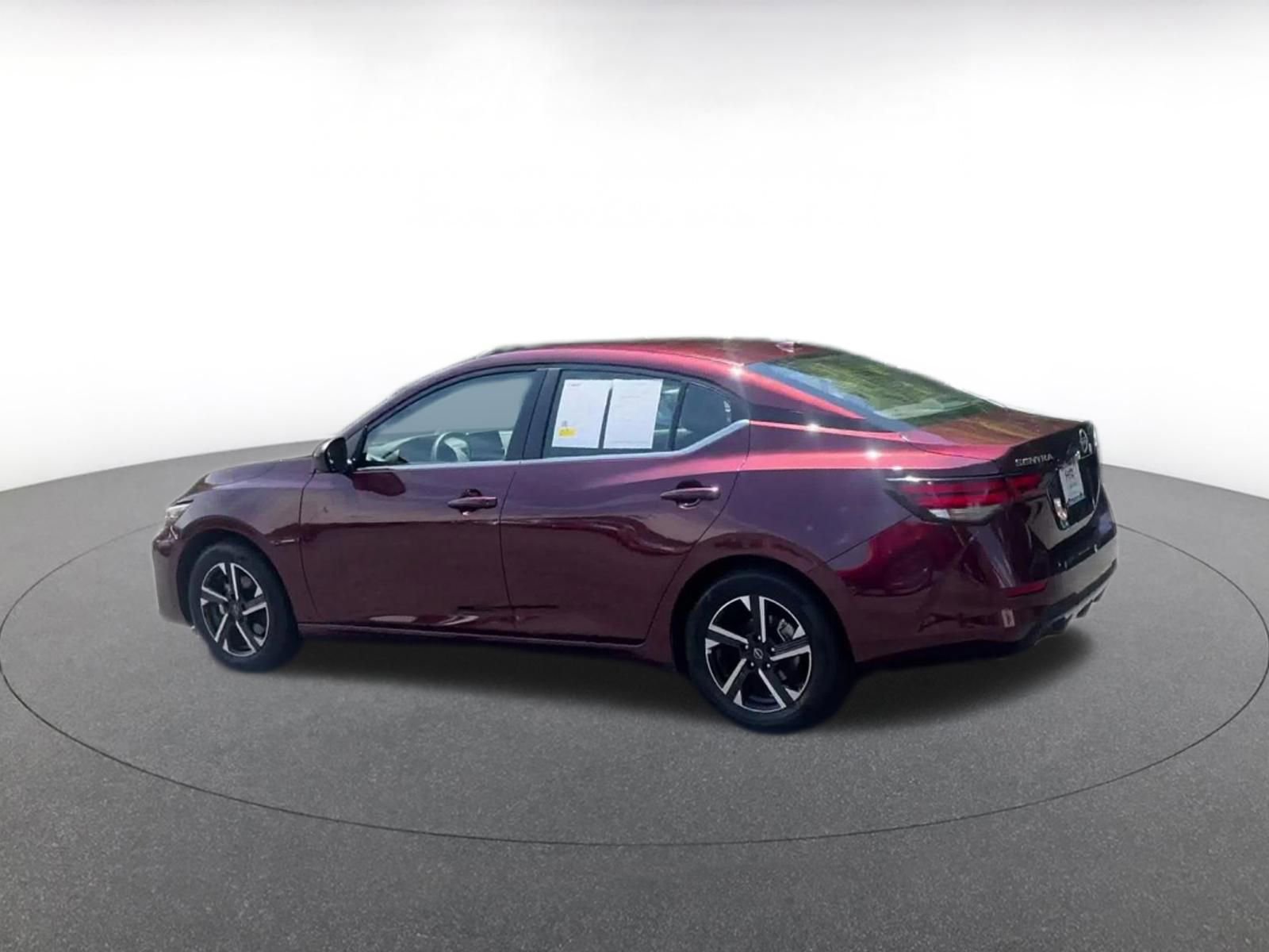 Used 2025 Nissan Sentra SV FWD image 10