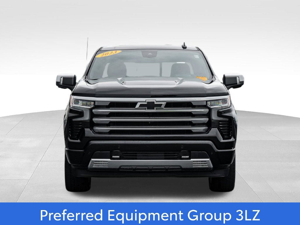 Used 2023 Chevrolet Silverado 1500 High Country w/ High Country Premium Package AWD/4WD image 2