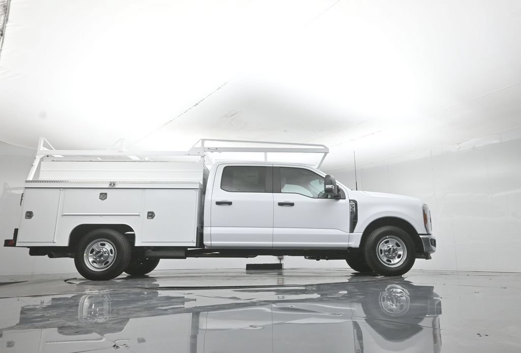 New 2026 Ford F350 XL w/ XL Chrome Package RWD image 57