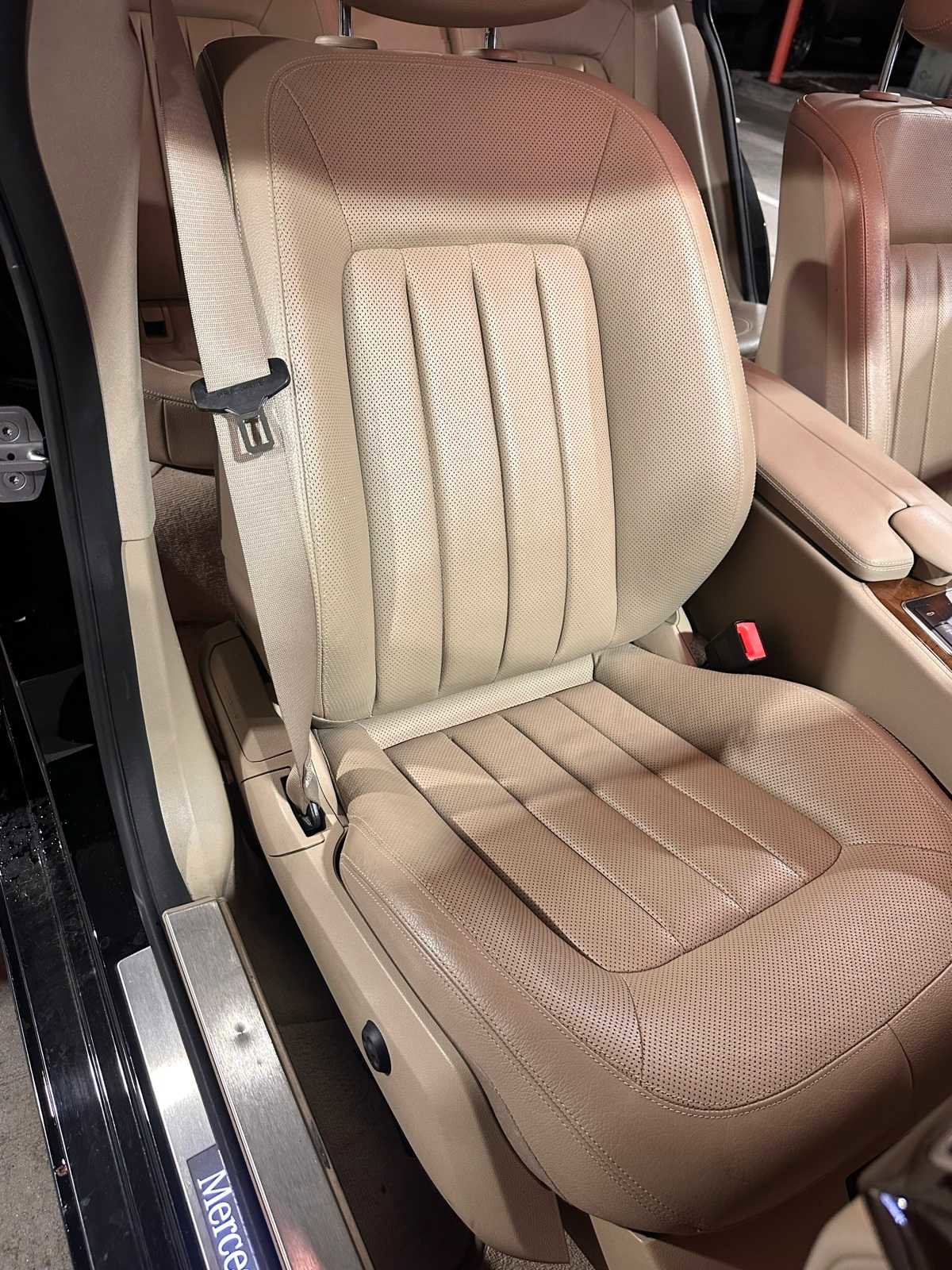 Used 2012 Mercedes-Benz CLS 550 4MATIC image 14