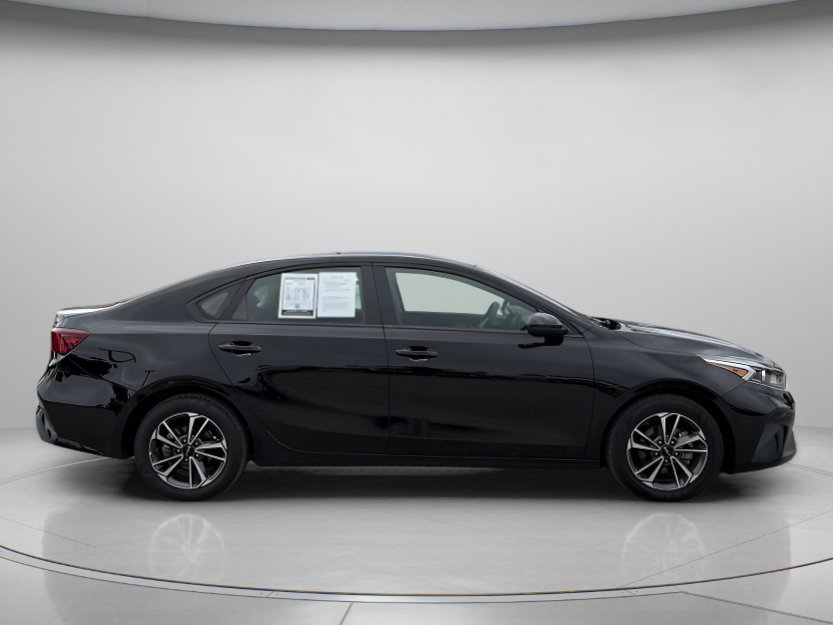 Used 2024 Kia Forte LXS FWD image 2