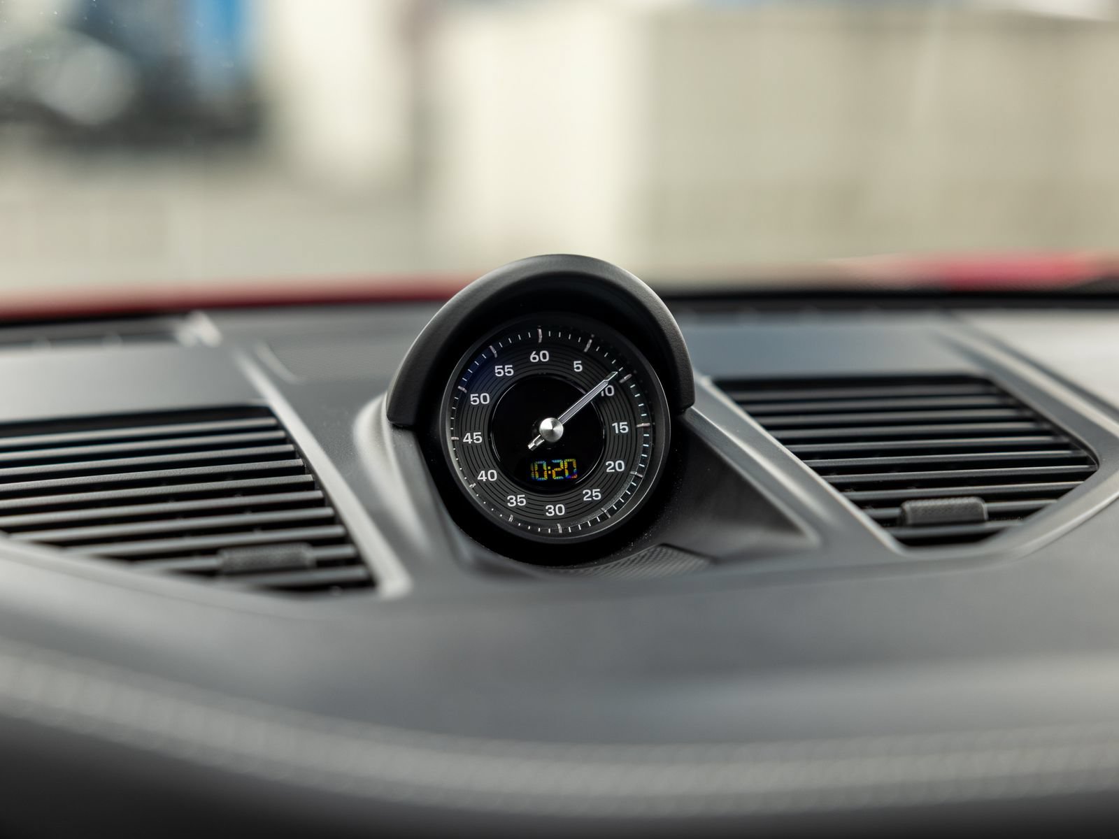 Certified 2024 Porsche 911 Carrera RWD image 33