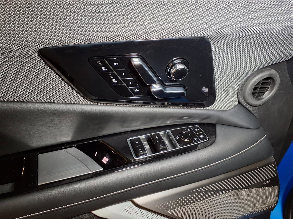 Used 2026 Cadillac Optiq Luxury 1 image 16