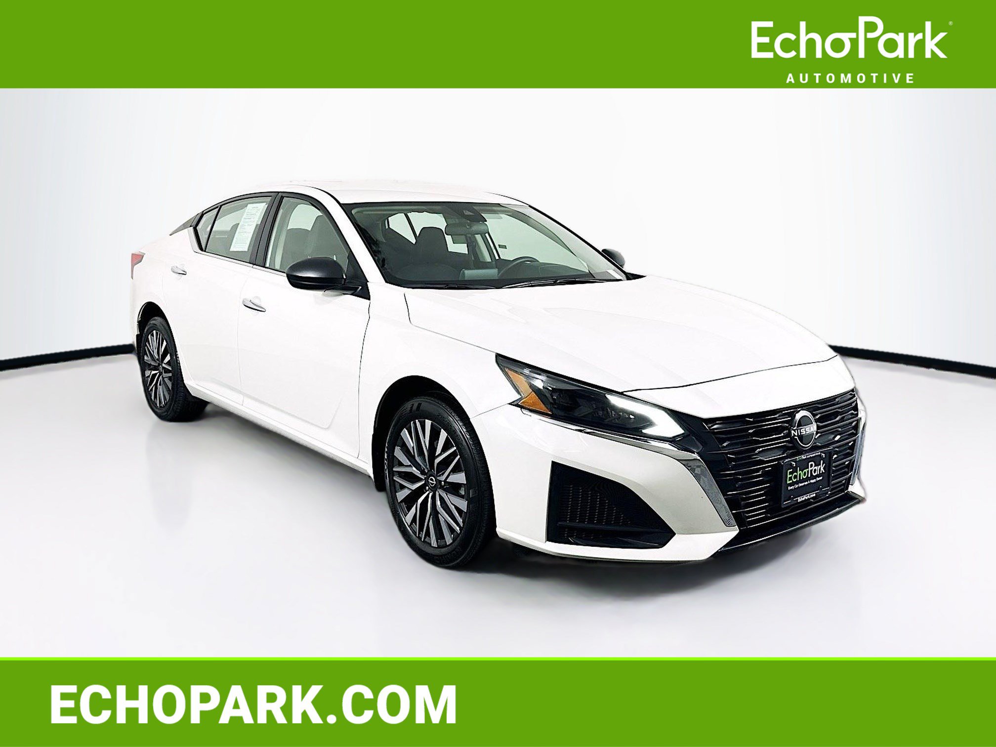 Used 2024 Nissan Altima 2.5 SV AWD/4WD image 1