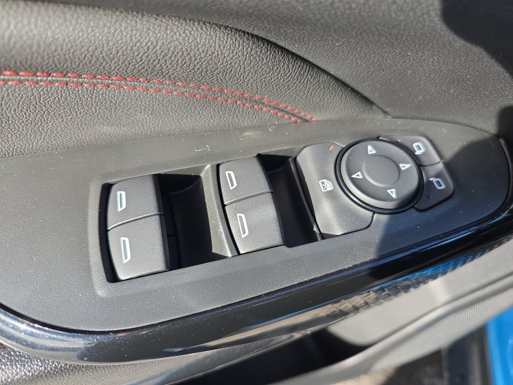 New 2026 Chevrolet Trax RS w/ Sunroof Package FWD image 11