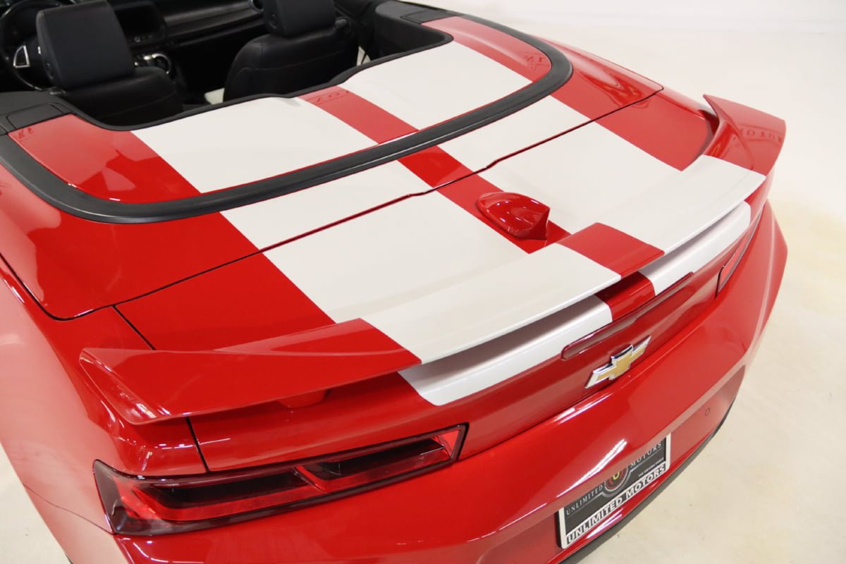 Used 2018 Chevrolet Camaro SS RWD image 14