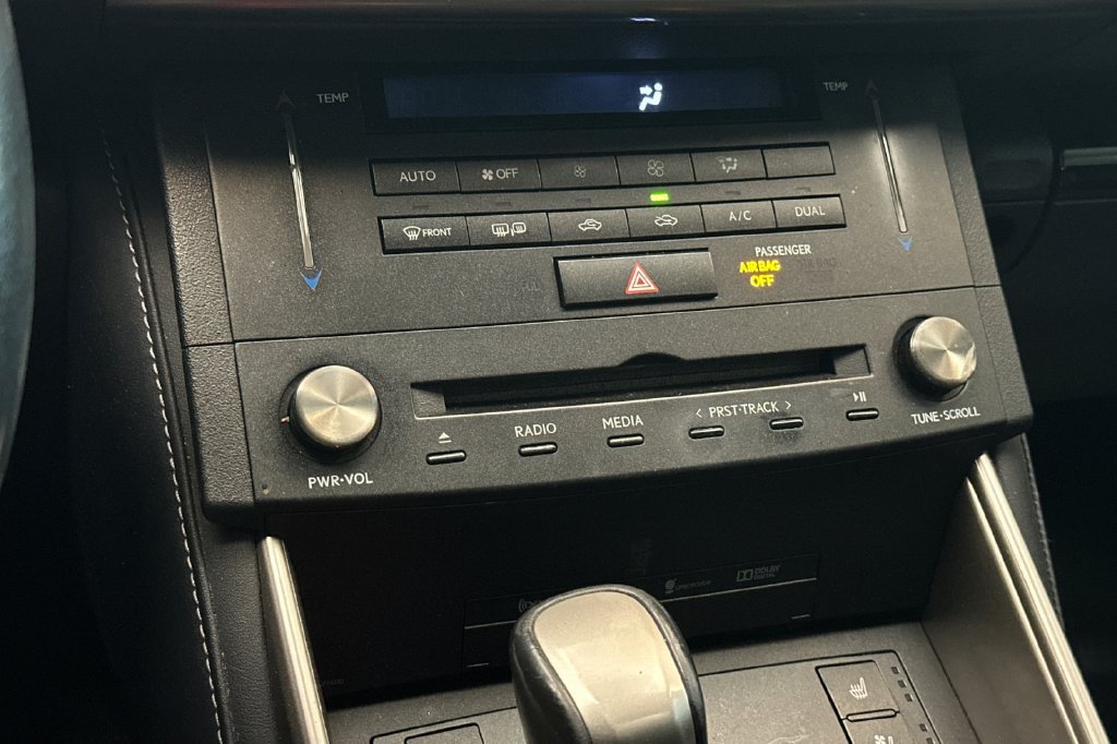 Used 2015 Lexus IS 250 RWD image 18