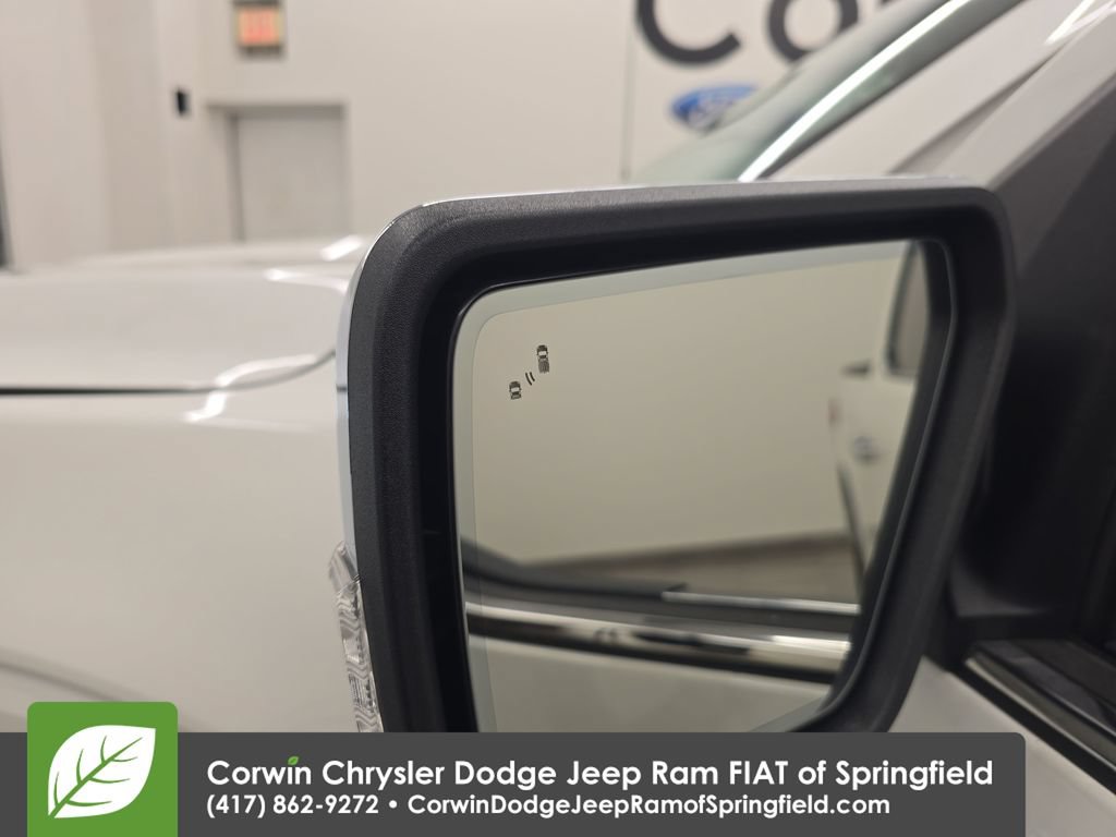Used 2025 Ford F150 Lariat w/ Equipment Group 502A High AWD/4WD image 38