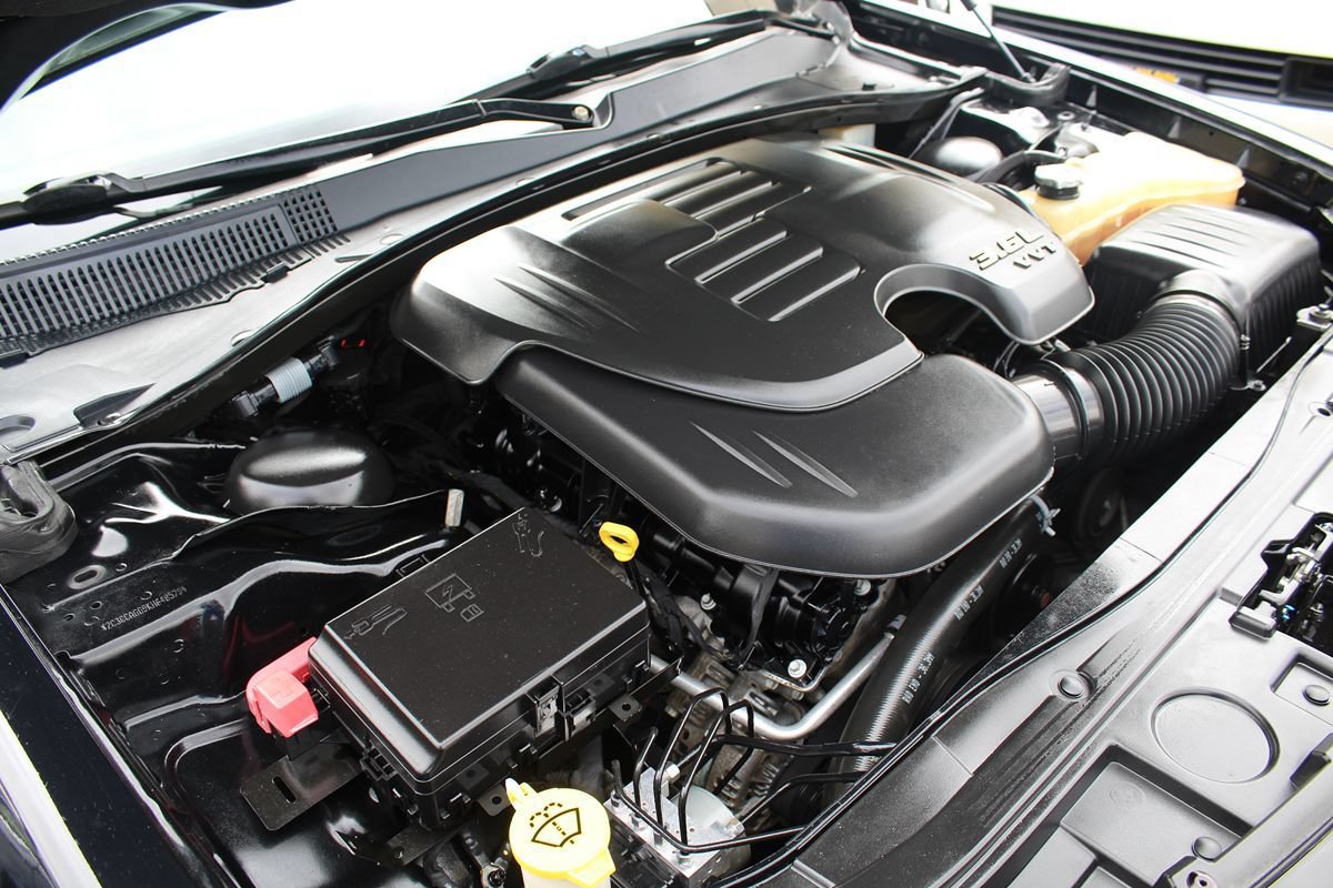Used 2019 Chrysler 300 S AWD/4WD image 32