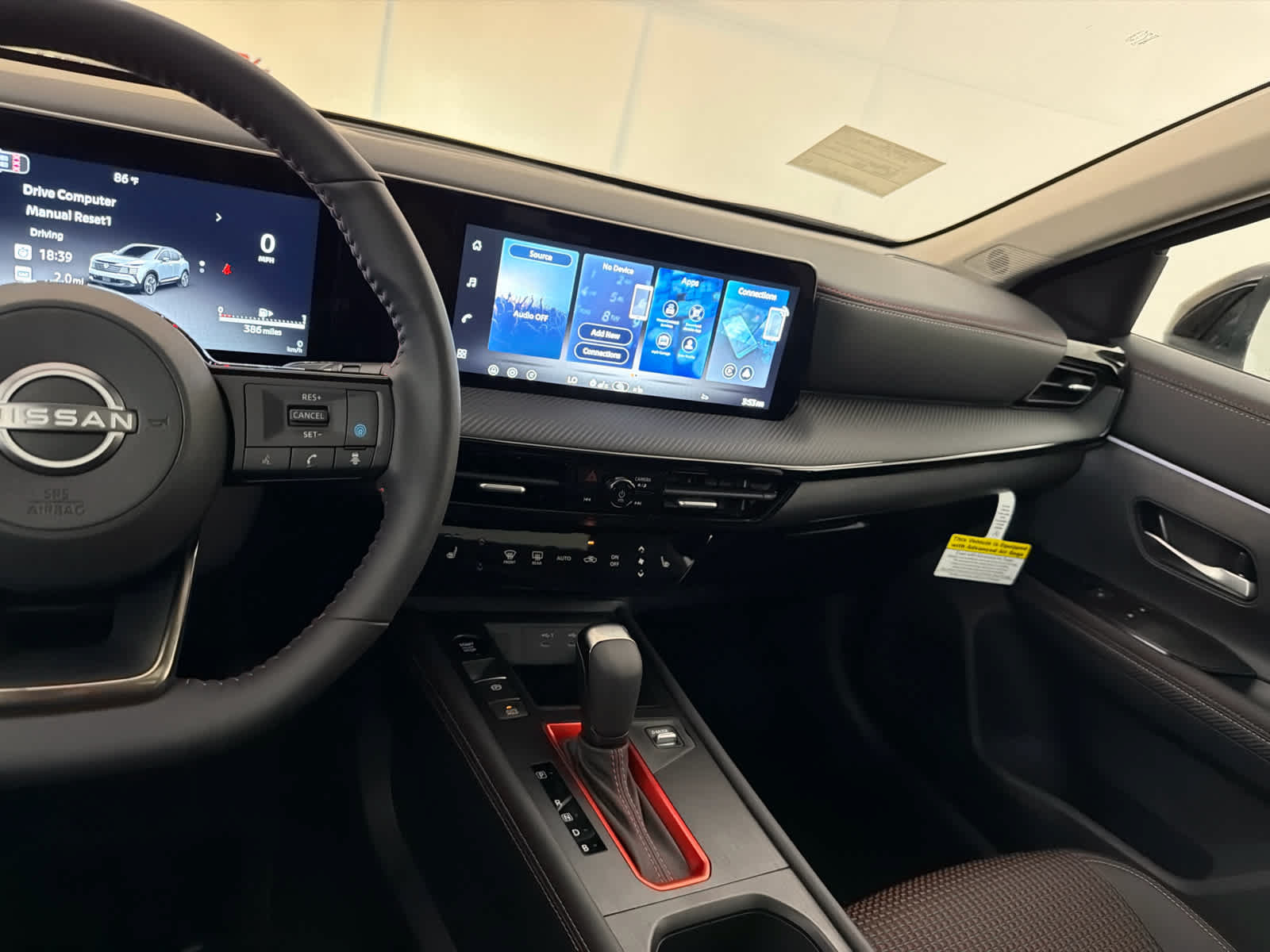 New 2026 Nissan Kicks SR w/ SR Premium Package FWD image 18