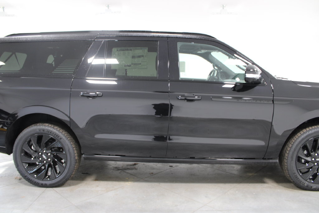 New 2026 Lincoln Navigator L Reserve w/ Jet Appearance Package AWD/4WD image 10