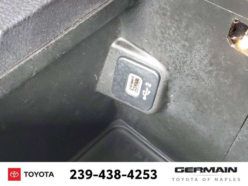 Used 2018 Jeep Wrangler Unlimited Sahara w/ Quick Order Package 24M Moab image 32