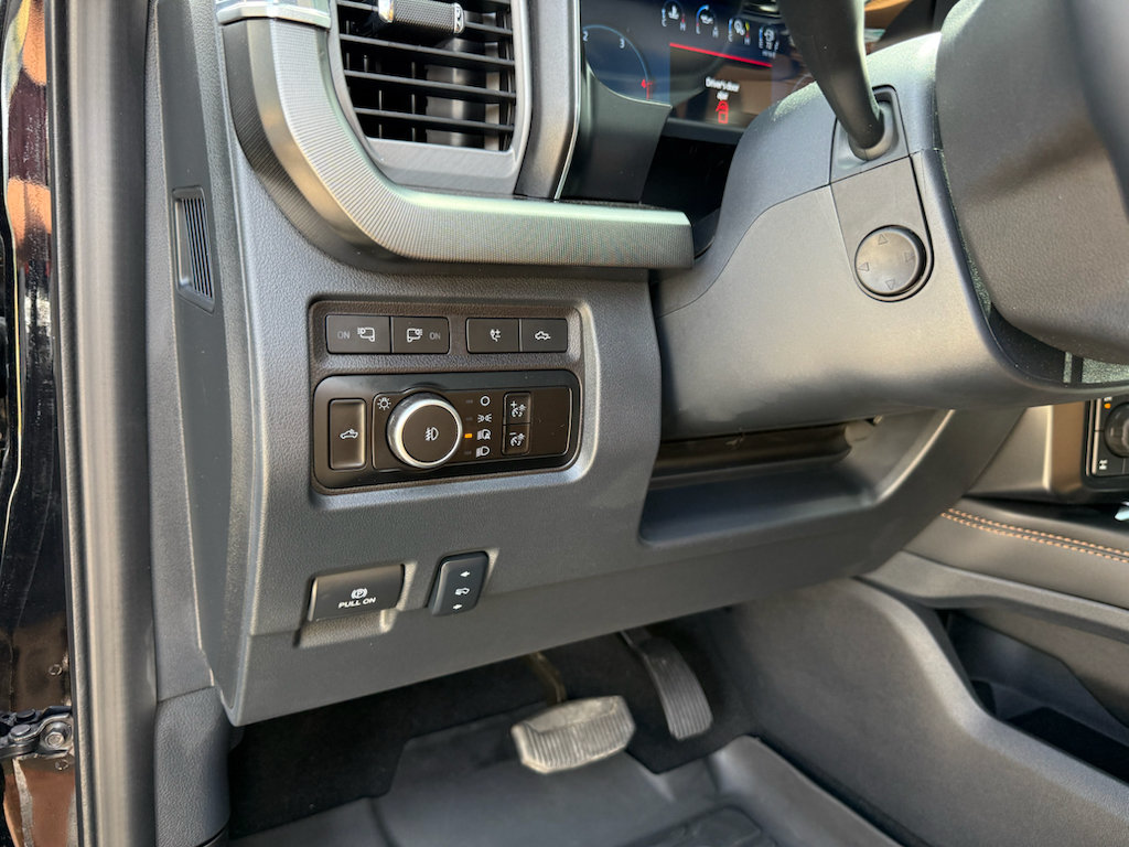 Used 2024 Ford F350 Platinum AWD/4WD image 18