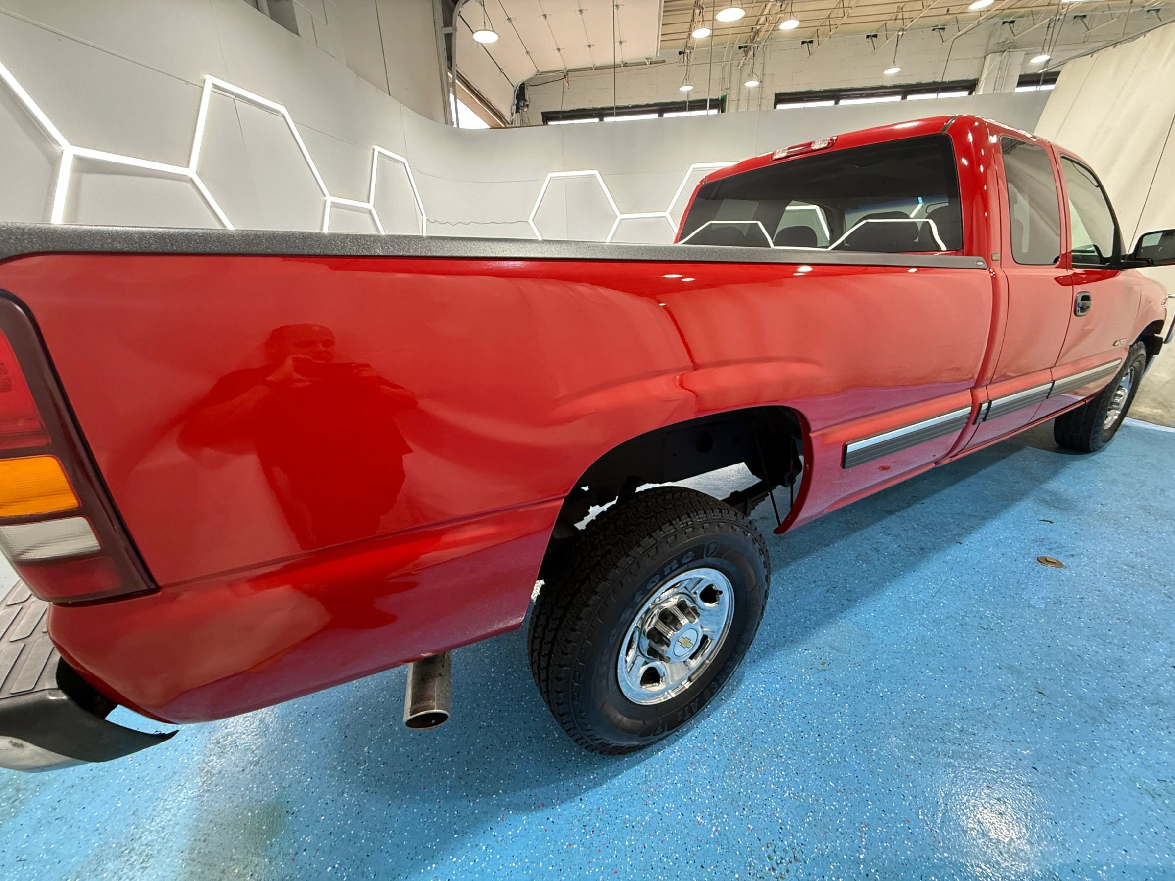 Used 1999 Chevrolet Silverado 2500 2WD Extended Cab w/ Exterior Appearance Pkg image 3