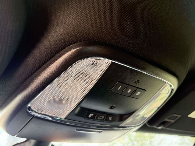 Used 2019 Jeep Grand Cherokee Limited AWD/4WD image 32