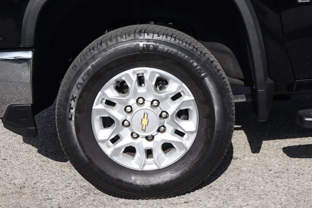 Used 2024 Chevrolet Silverado 2500 LT w/ Convenience Package AWD/4WD image 50