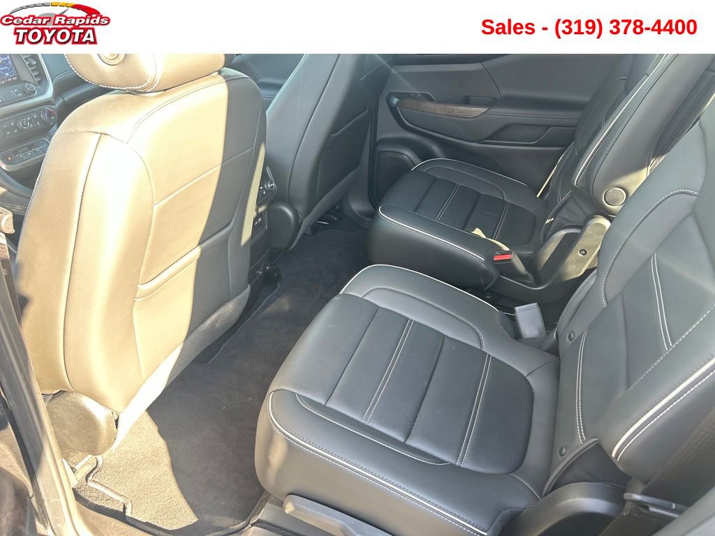 Used 2023 GMC Acadia Denali w/ Denali Ultimate Package image 24