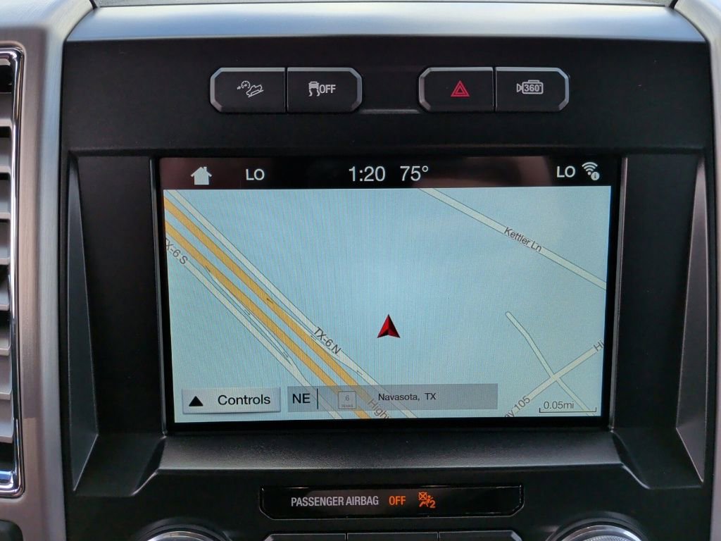 Used 2016 Ford F150 Platinum w/ Equipment Group 701A Luxury image 31