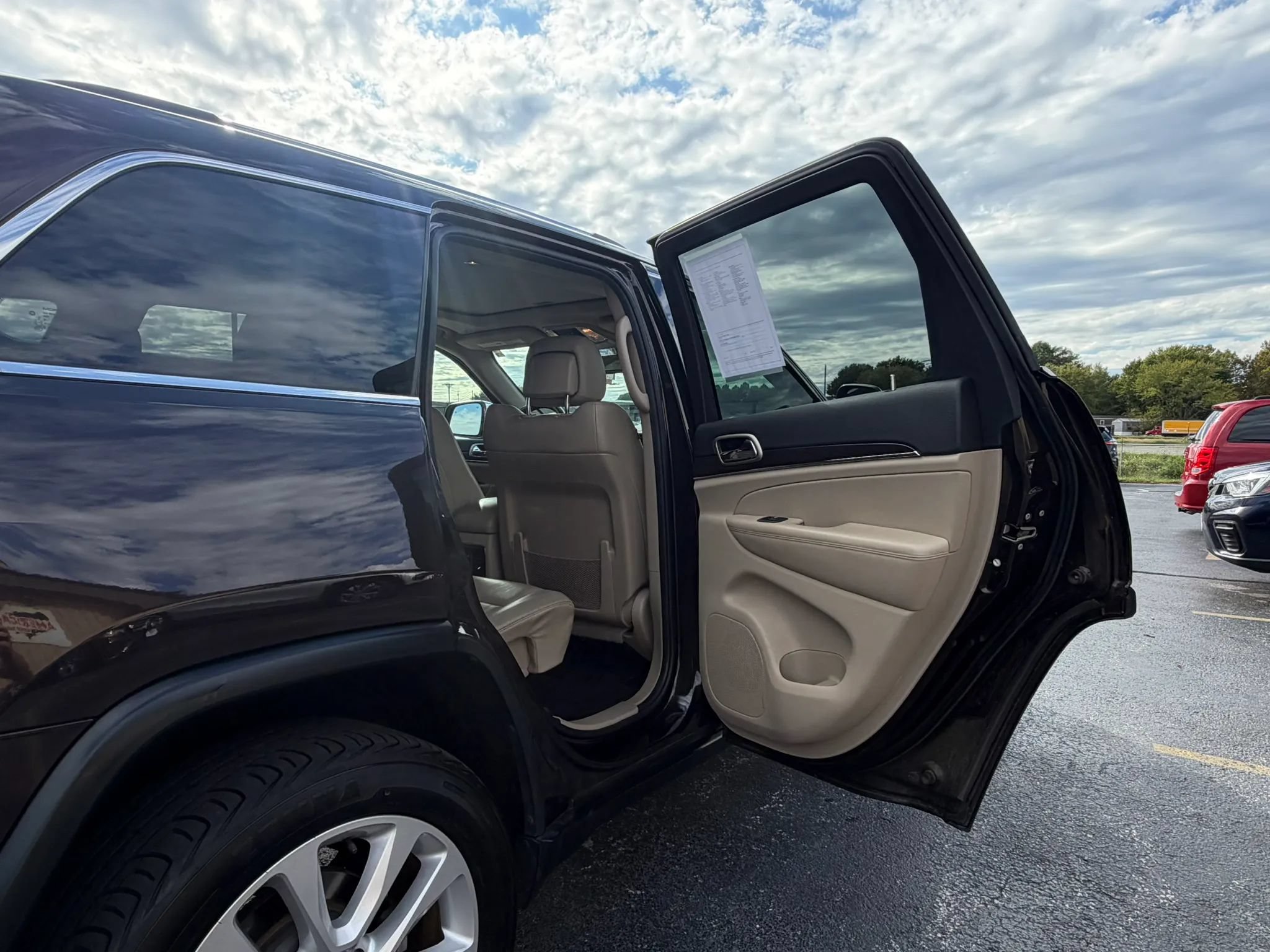 Used 2017 Jeep Grand Cherokee Limited RWD image 28