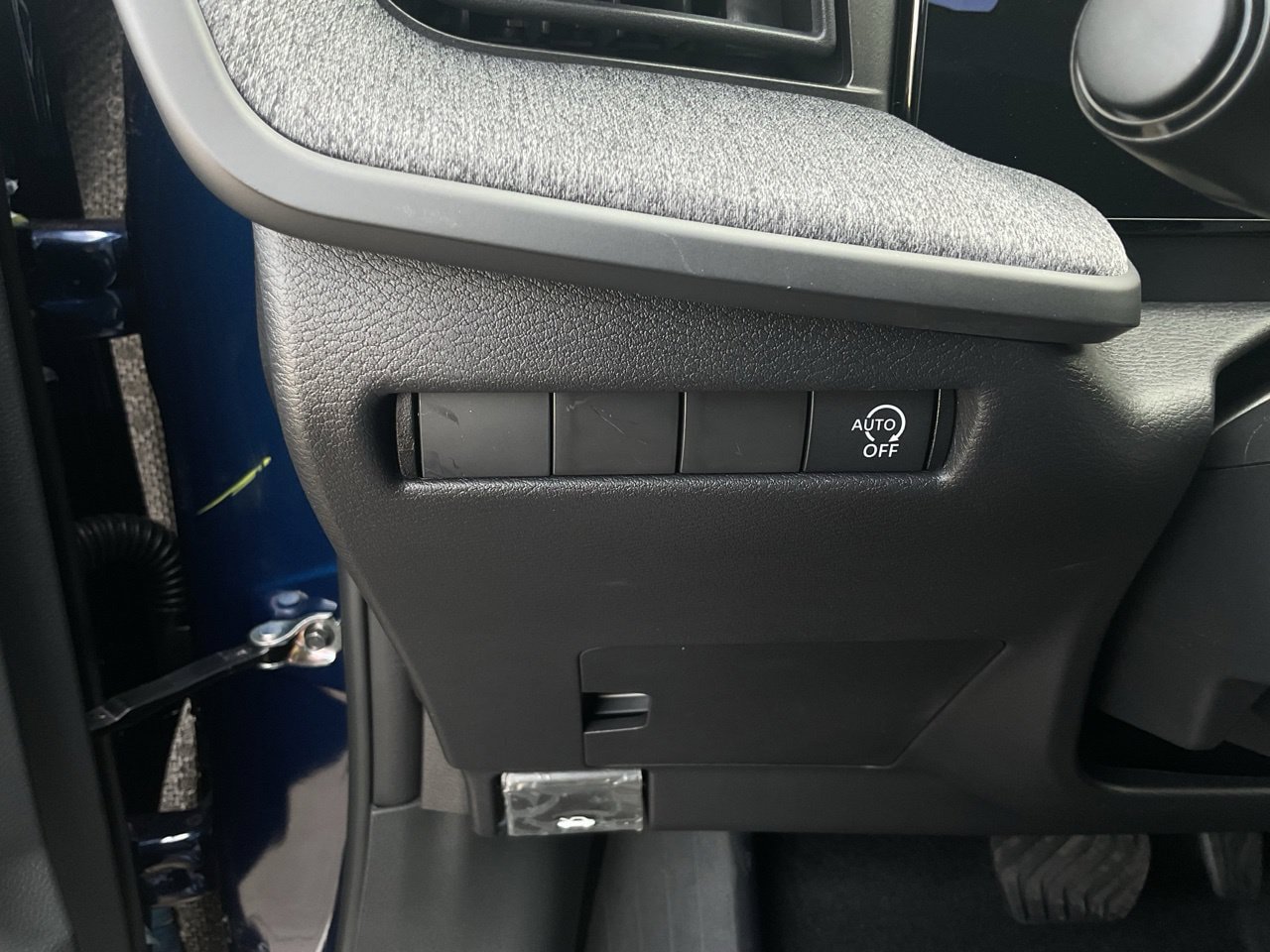 New 2027 Nissan Kicks S FWD image 18
