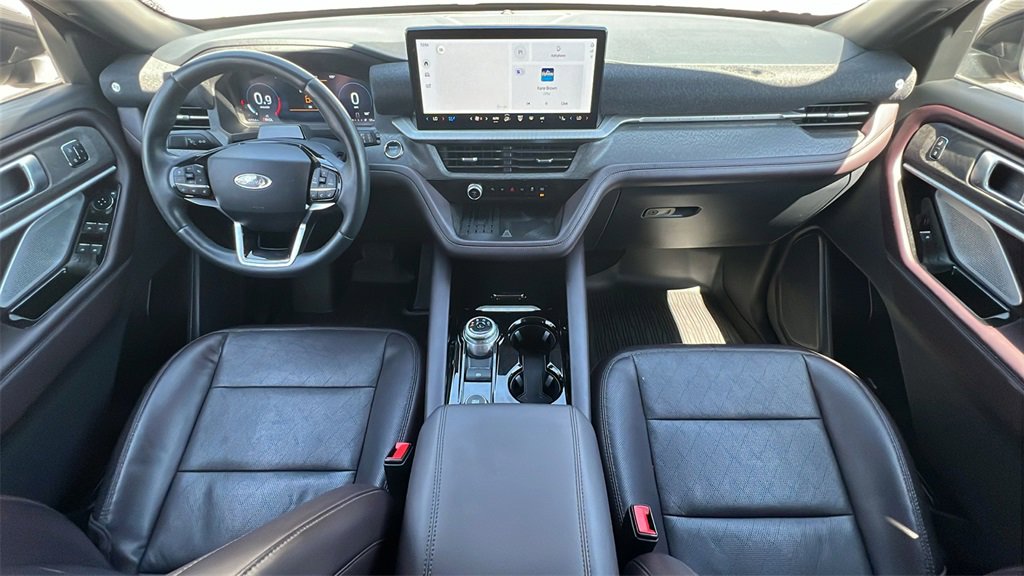 Used 2025 Ford Explorer Platinum image 7