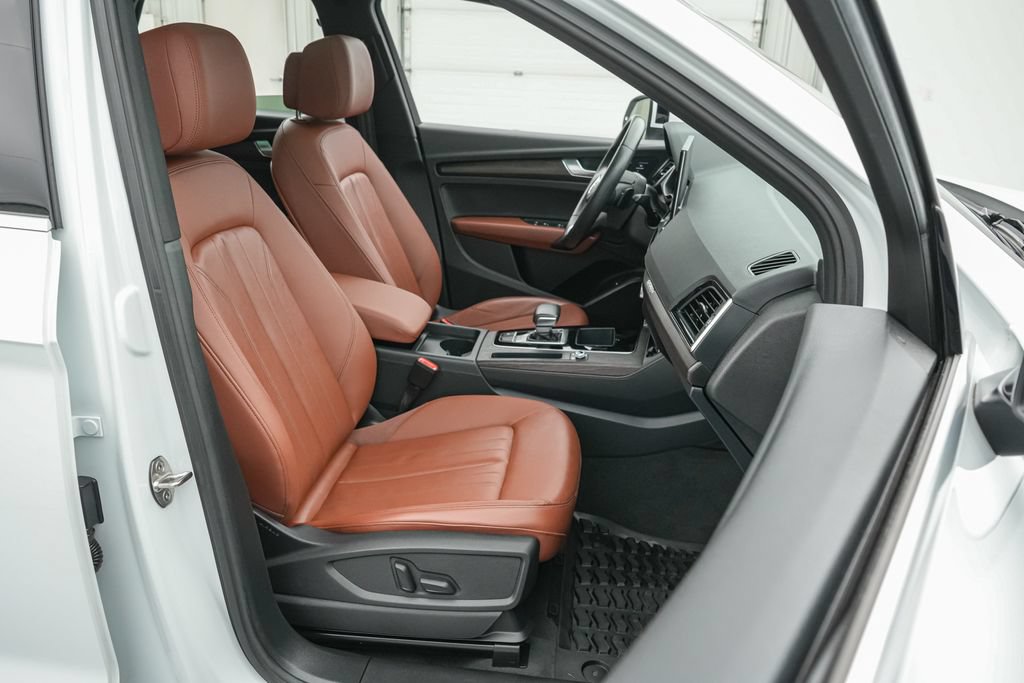 Used 2023 Audi Q5 2.0T Premium w/ Convenience Package AWD/4WD image 22
