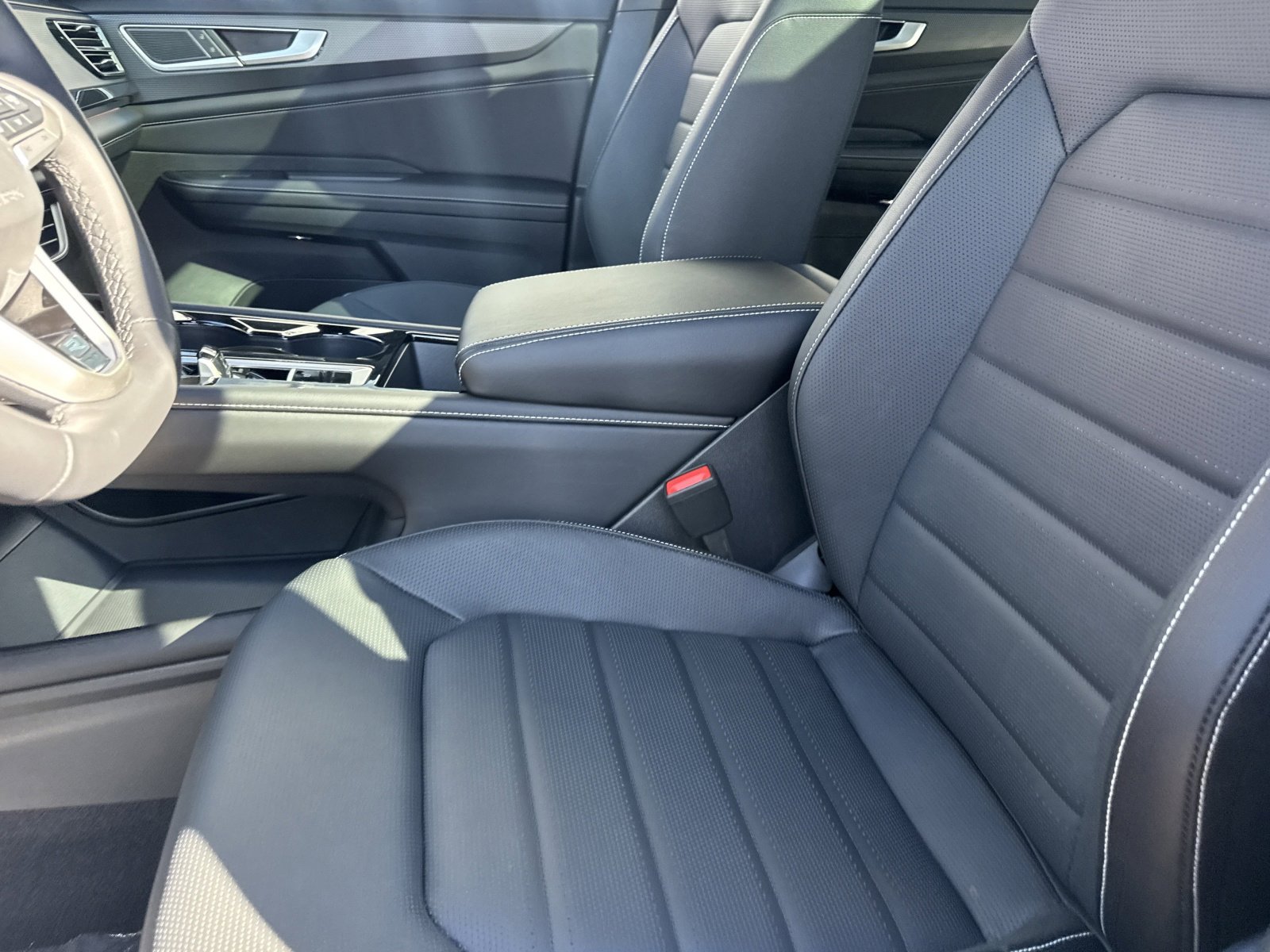 New 2026 Volkswagen Atlas Cross Sport SEL R-Line image 16