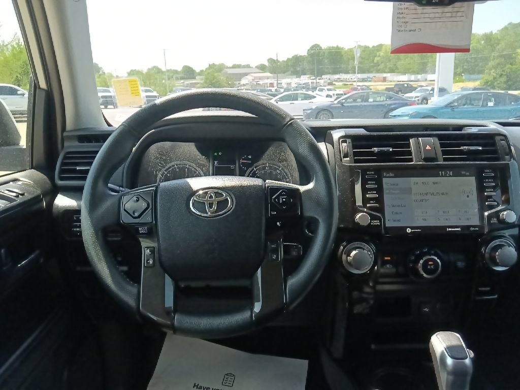 Used 2024 Toyota 4Runner TRD Off-Road AWD/4WD image 26