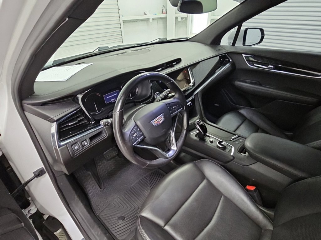 Used 2021 Cadillac XT6 Premium Luxury FWD image 12
