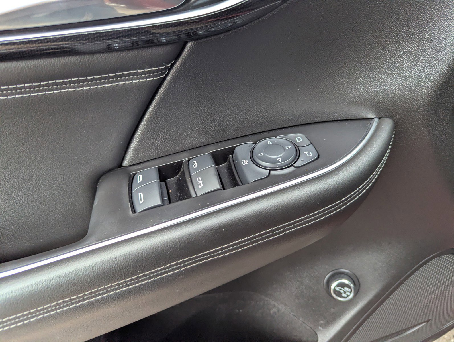 Certified 2023 Buick Envision Preferred image 29