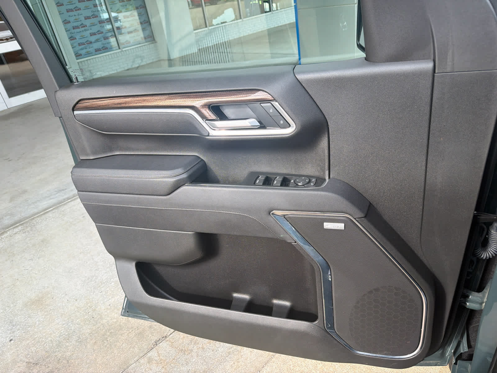 Used 2026 Chevrolet Silverado 1500 LT Trail Boss w/ LT Trail Boss Premium Package AWD/4WD image 24
