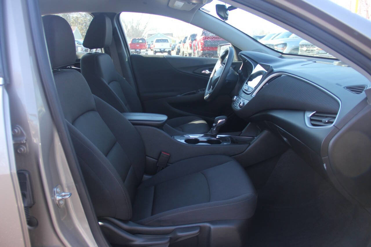 Used 2024 Chevrolet Malibu LT image 18